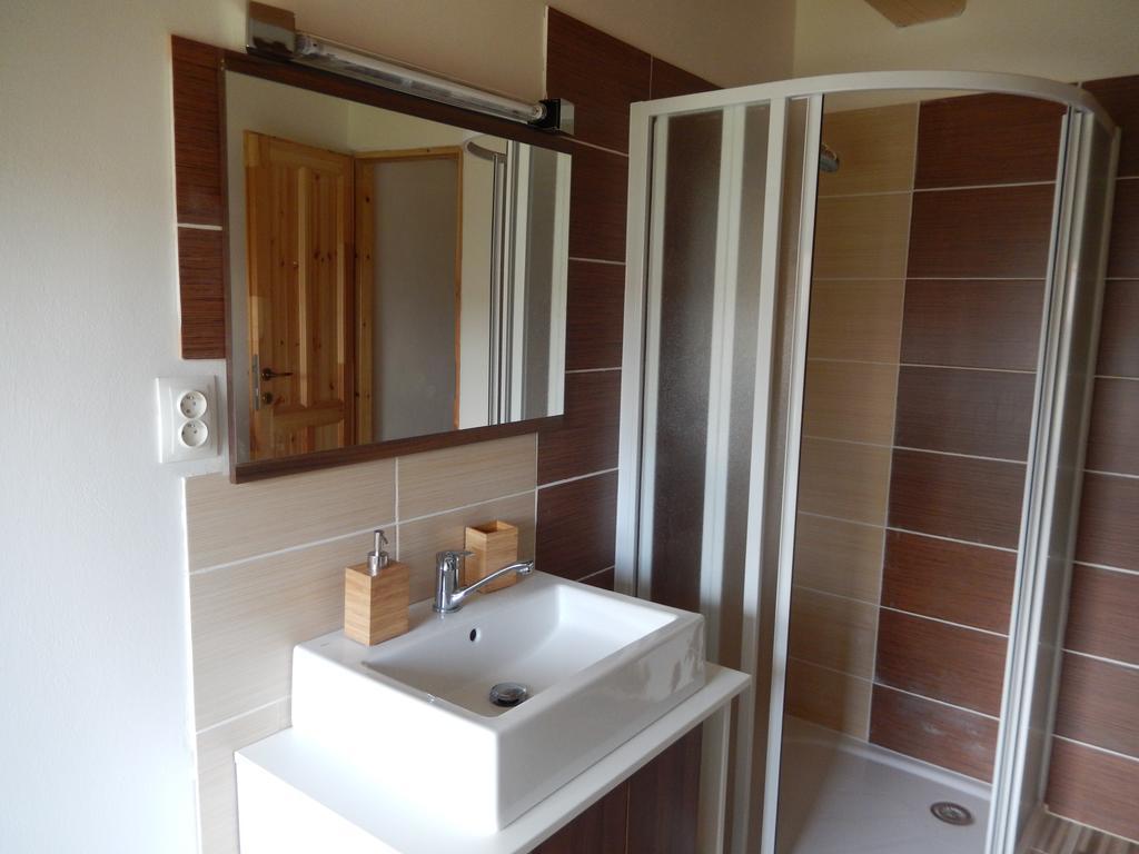 Apartment U Lochu Knovicky Ngoại thất bức ảnh