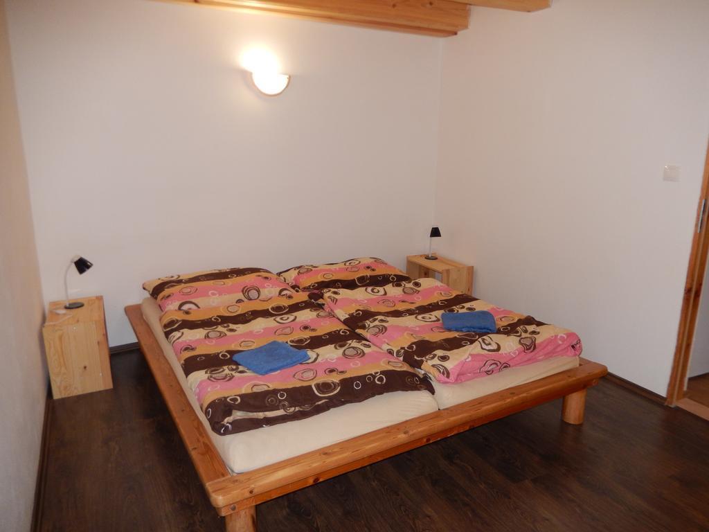 Apartment U Lochu Knovicky Ngoại thất bức ảnh